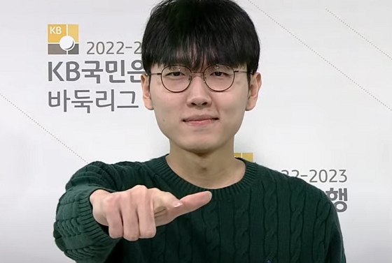 다시 시작하는 신진서, 125수 불계승 